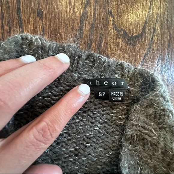 THEORY Bramsy Airmix Dark Gray Cable Knit Chunky Sweater Size Small 1357 - Picture 9 of 10